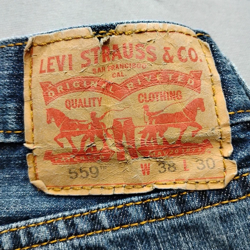 Levis 559 Relaxed Straight Jeans Mens 38x30 Medium Wash Blue Denim Distressed